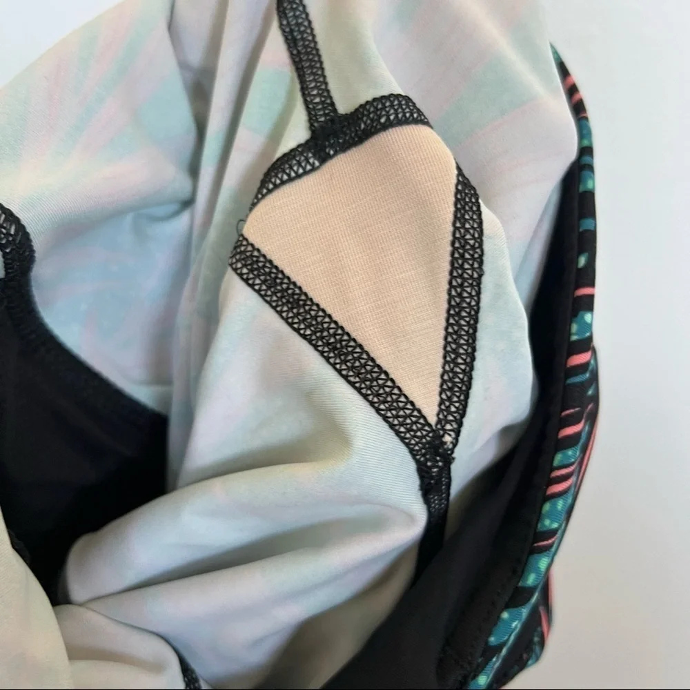 Lululemon- Inspire Crop II In Palm Lace Tofino Teal Multi- 4